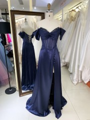 2025 Elegant Navy Blue V-Neck Satin Prom Dress with Crystal-Embellished Beaded Waist High Slit and Sequined Evening Dress