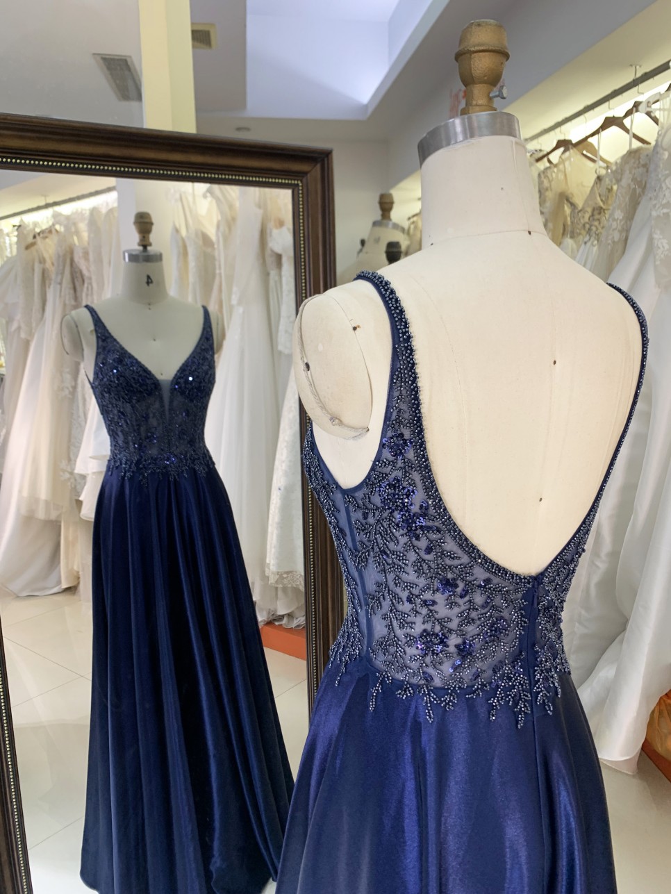 Beautiful Floor Length Wide Straps V Back Sleeveless Formal Prom Dresses Elegant Evening Dresses for Women