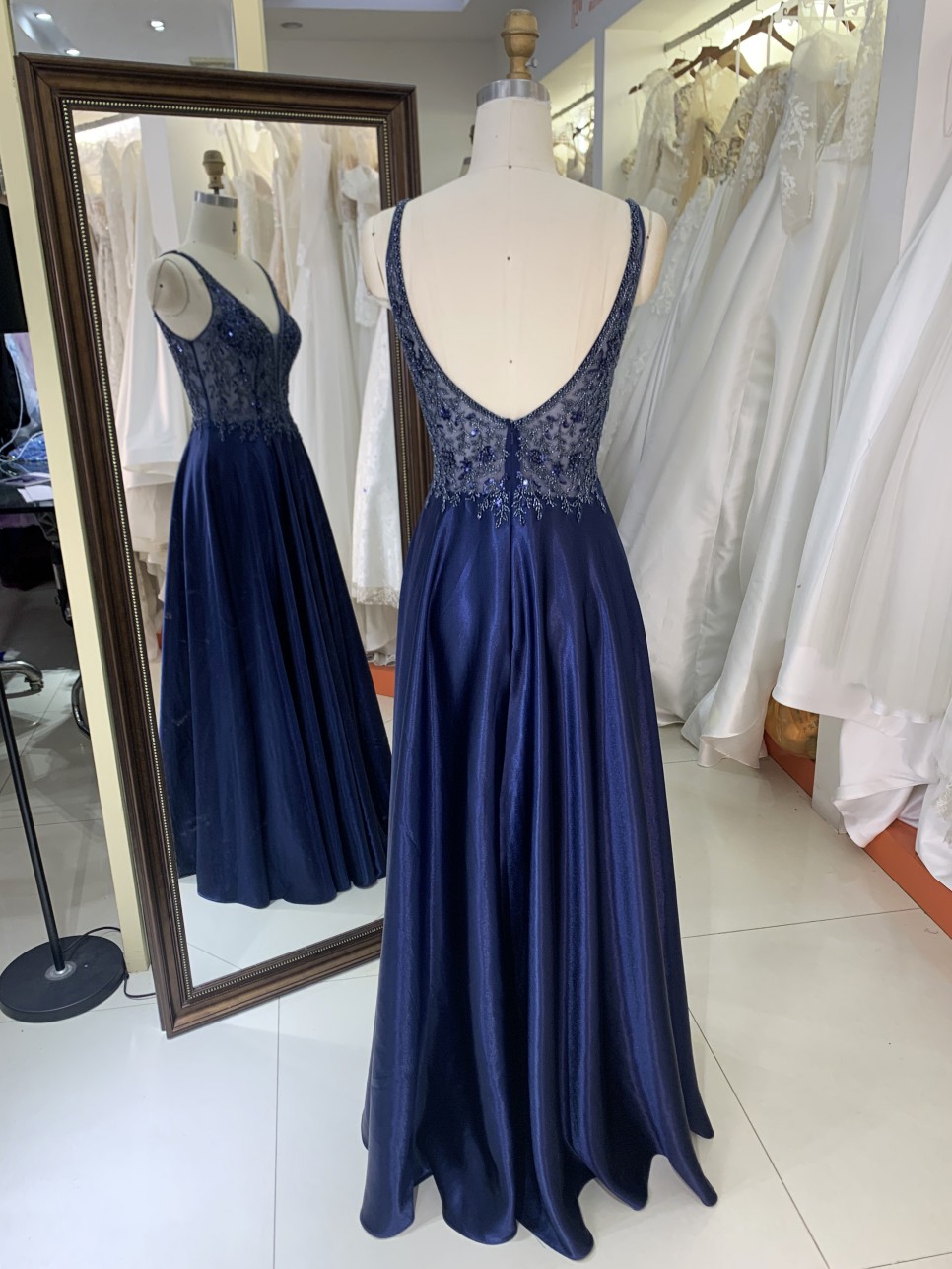 Beautiful Floor Length Wide Straps V Back Sleeveless Formal Prom Dresses Elegant Evening Dresses for Women