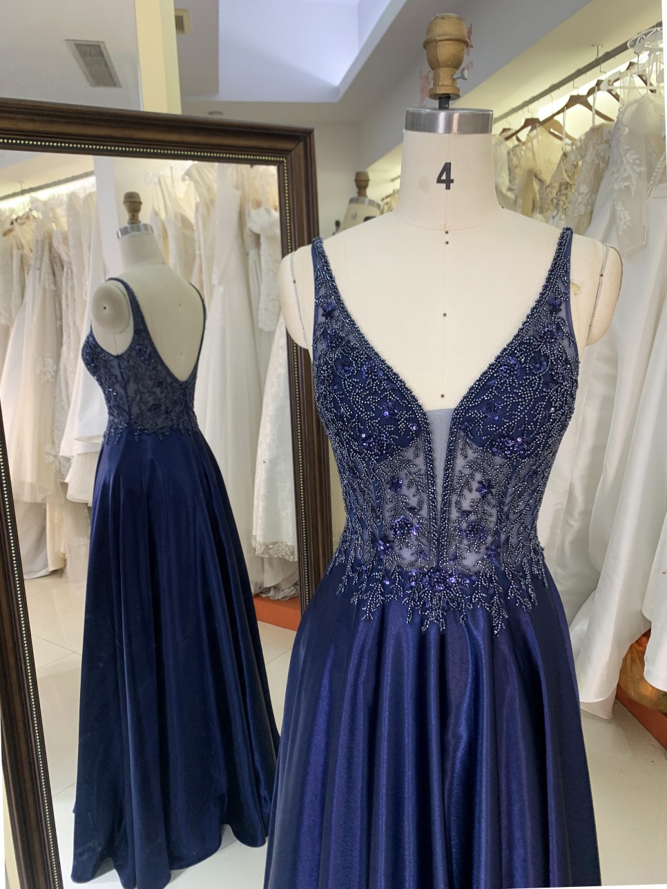 Beautiful Floor Length Wide Straps V Back Sleeveless Formal Prom Dresses Elegant Evening Dresses for Women