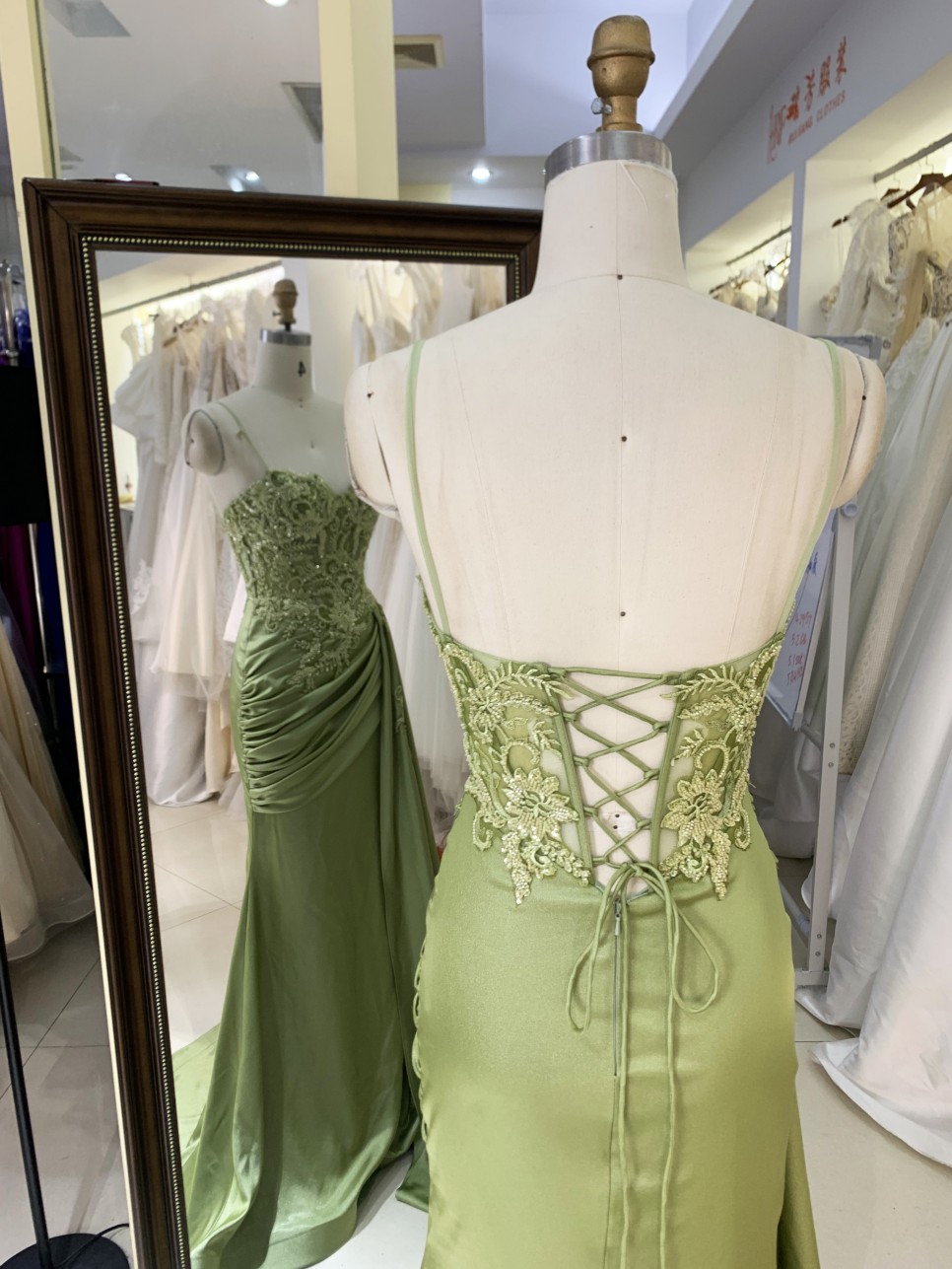 Wholesale Green Embroidery Corset Hand Pleated Lace up Back Long Gown Prom Evening Dress 2026