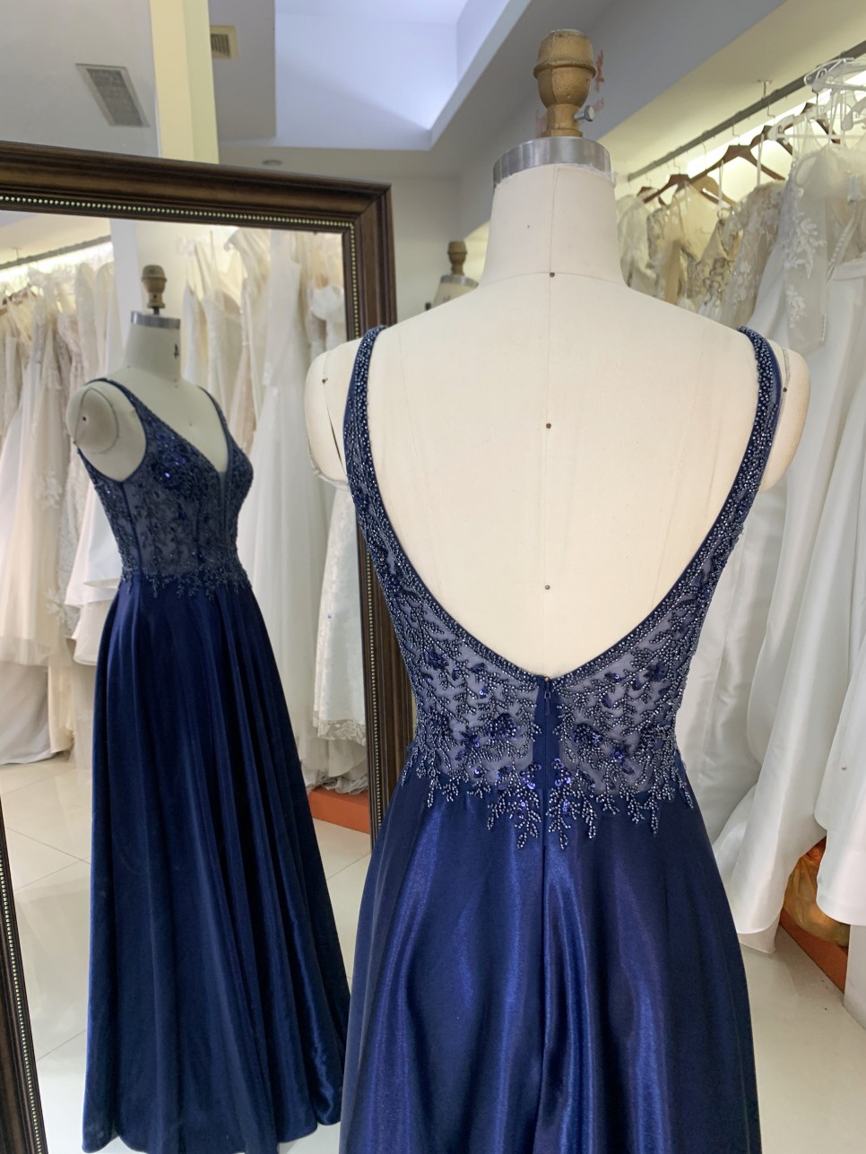 Beautiful Floor Length Wide Straps V Back Sleeveless Formal Prom Dresses Elegant Evening Dresses for Women