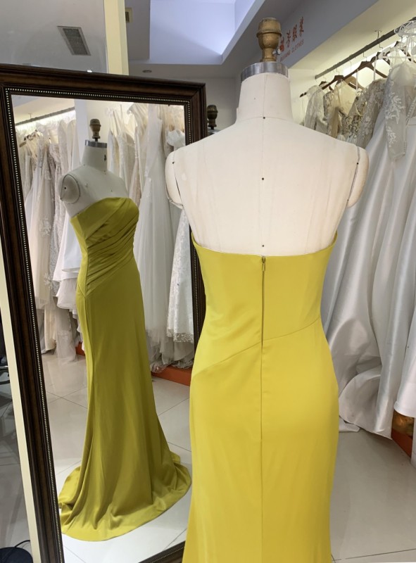 2025 Turmeric Fitted Evening Dress Square Collar Mermaid Strapless Pleated Design Zipper Back Long Satin Fabric Prom Dress