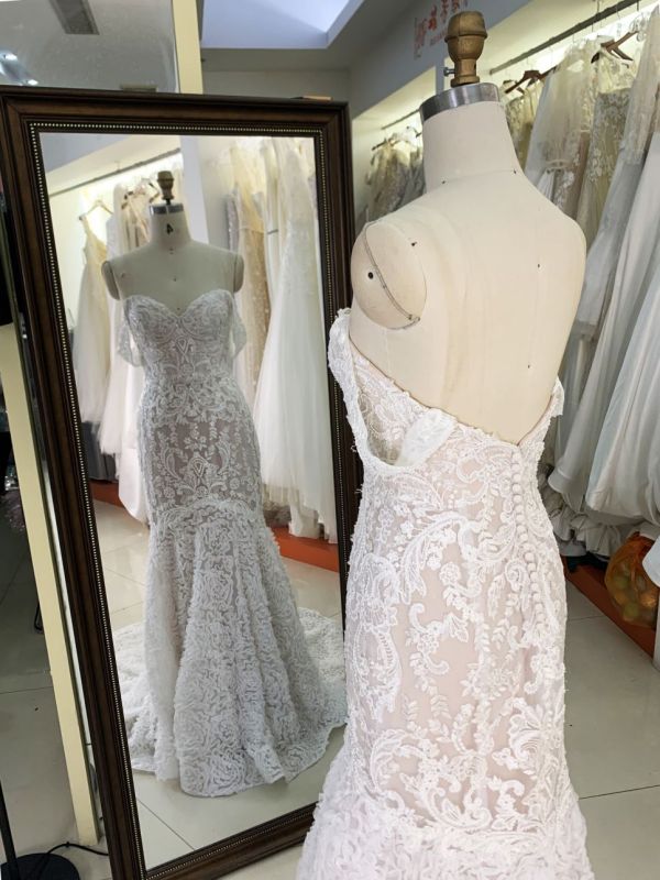 2025 New Luxury French Embroidery Applique V-neck Bridal Wedding Dress Party Lace Custom Lace Elegant Mermaid Wedding Dress