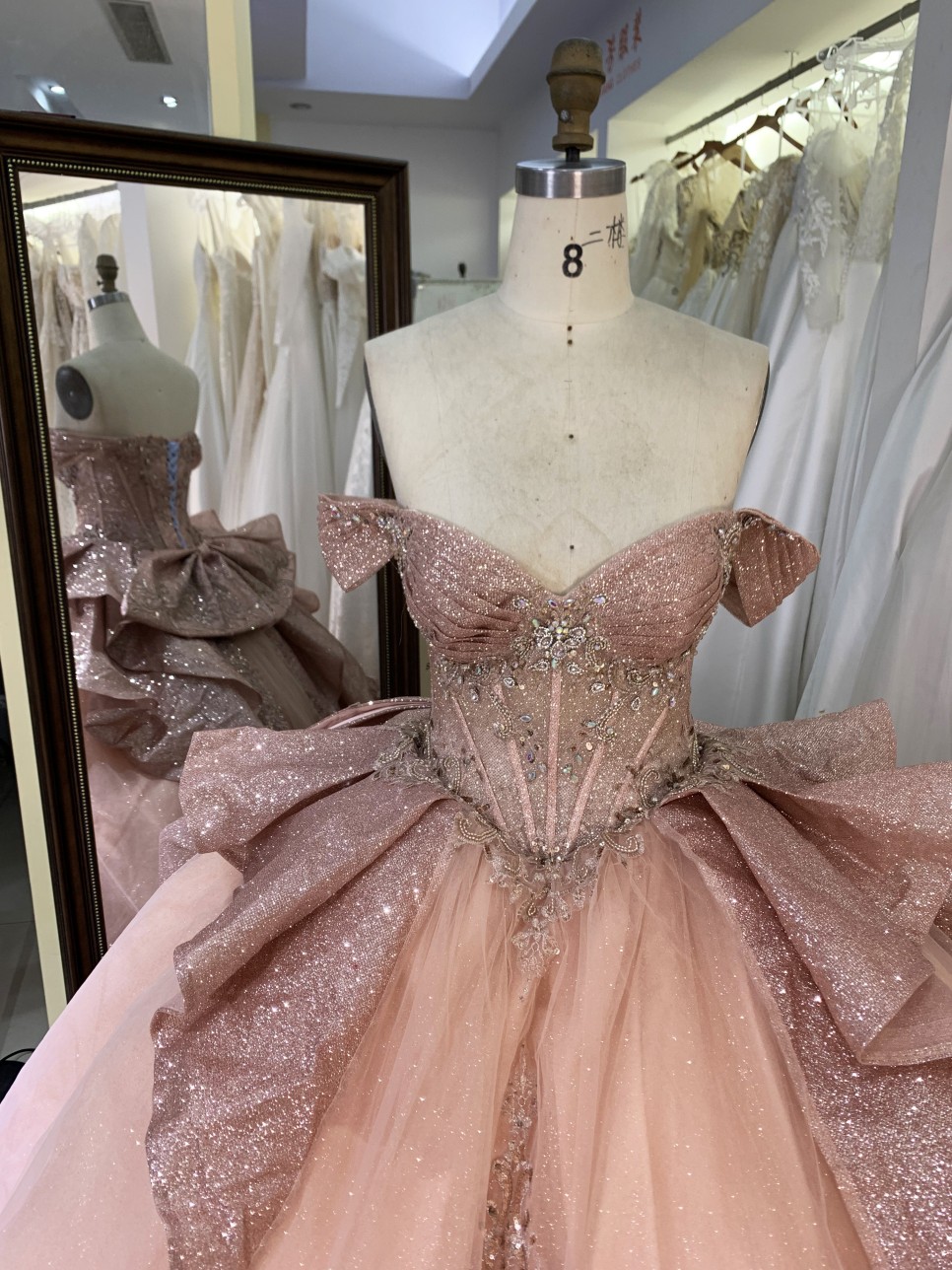 Wholesale New Design Birthday Party Off the Shoulder Beaded Sparkly Puffy Sweet Quinceanera Party Prom Dress