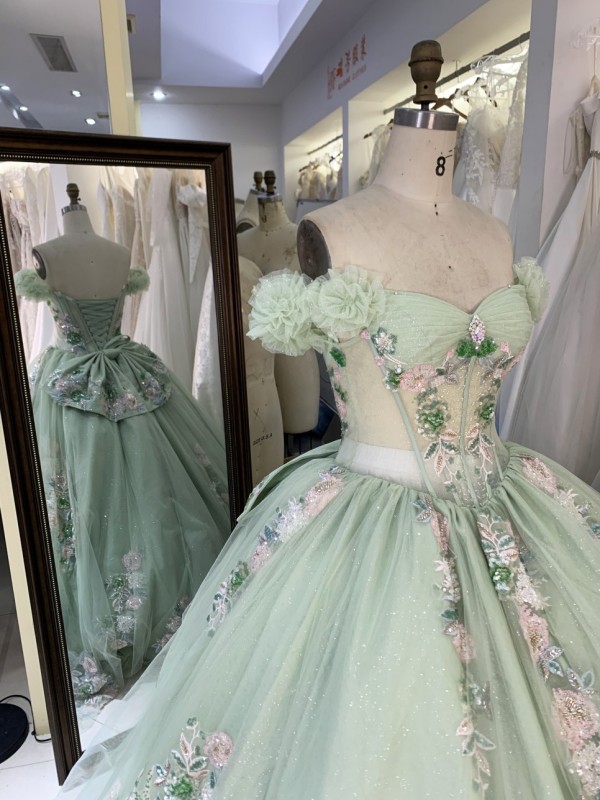 Elegant Princess Quinceanera Dresses Ball Gown Beaded 3D Flowers Party Sweet Party Dress Quinceanera