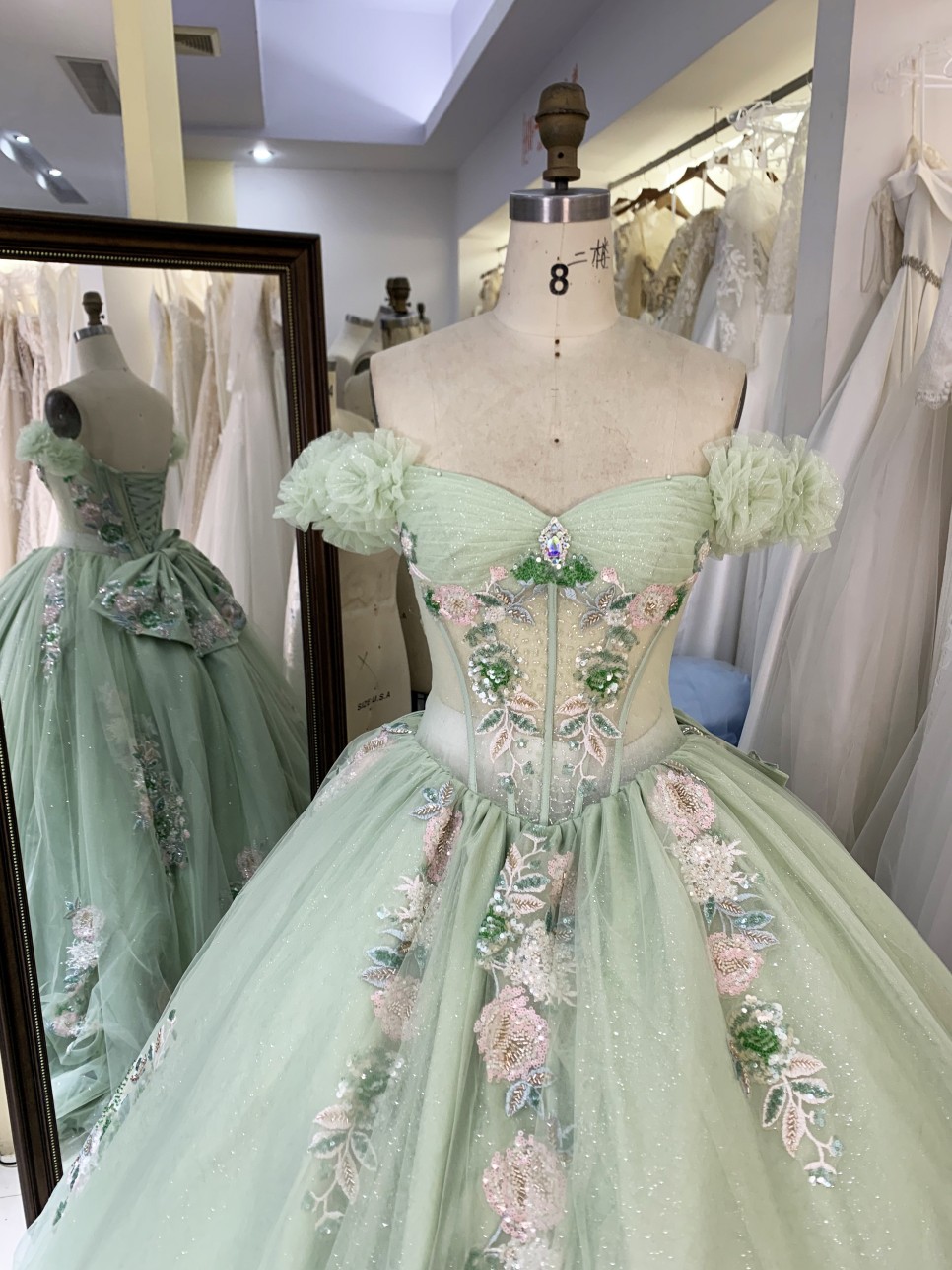 Elegant Princess Quinceanera Dresses Ball Gown Beaded 3D Flowers Party Sweet Party Dress Quinceanera