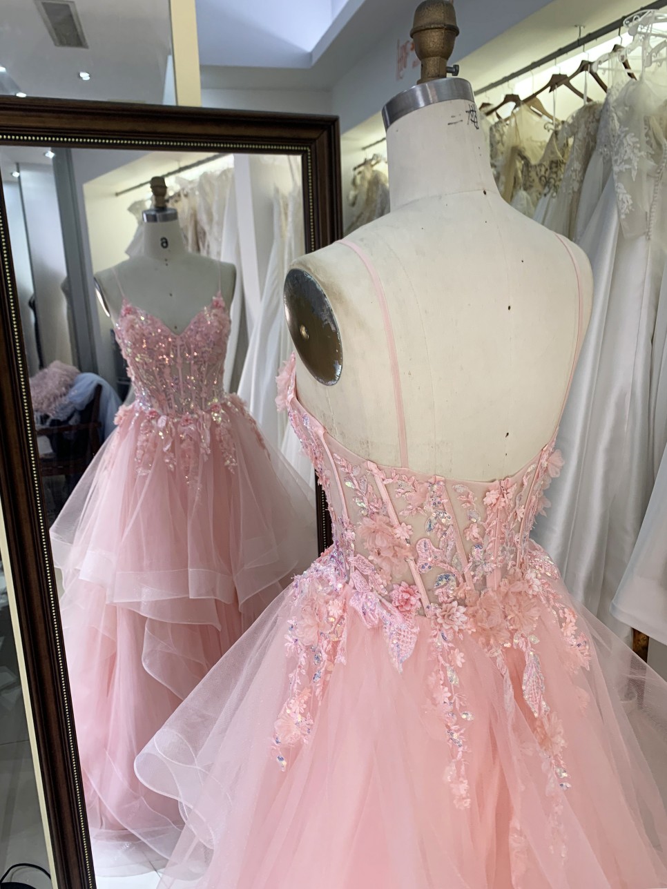 Wholesale Corset Embroidery Tulle Ruffle Skirt Sleeveless Zipper Back Prom Evening Dresses with 3D Flowers