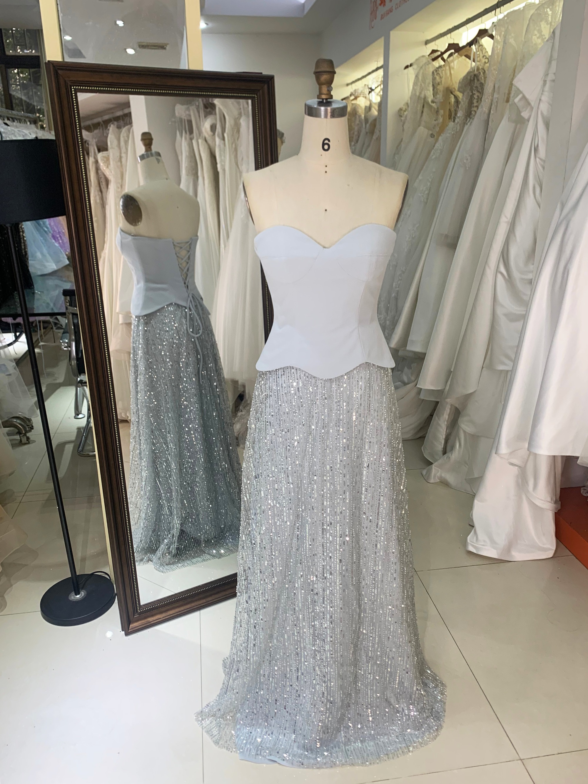 2025 Gray Stunning Fitted Evening Gown Women's Luxury Evening Dress Shawl Formal Party Dress Long Dress for Girls