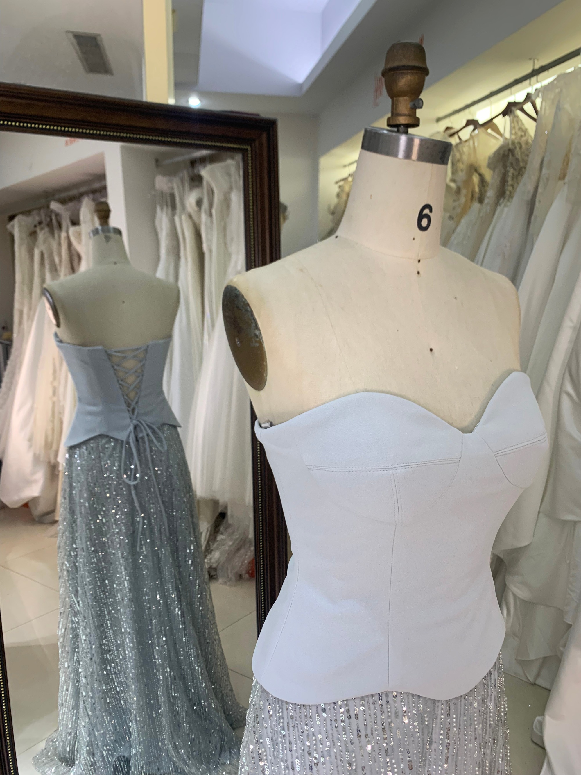 2025 Gray Stunning Fitted Evening Gown Women's Luxury Evening Dress Shawl Formal Party Dress Long Dress for Girls