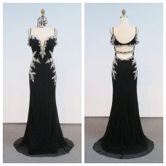 Chic Deep V-Neck Long Mermaid Evening Gown with Backless Embellishment Contrast Color Applique Party Style Natural