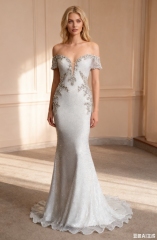 Chic Deep V-Neck Long Mermaid Evening Gown with Backless Embellishment Contrast Color Applique Party Style Natural