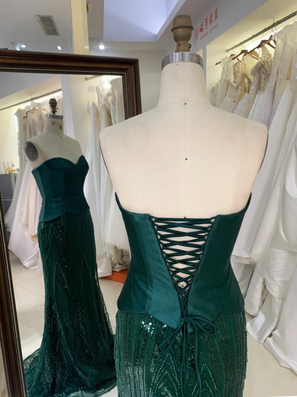 Chic Emerald Green Mermaid Gown 2pc Corset Backless Embellishment Sparkly Crocheted Party Style Dress Natural Perfect Style