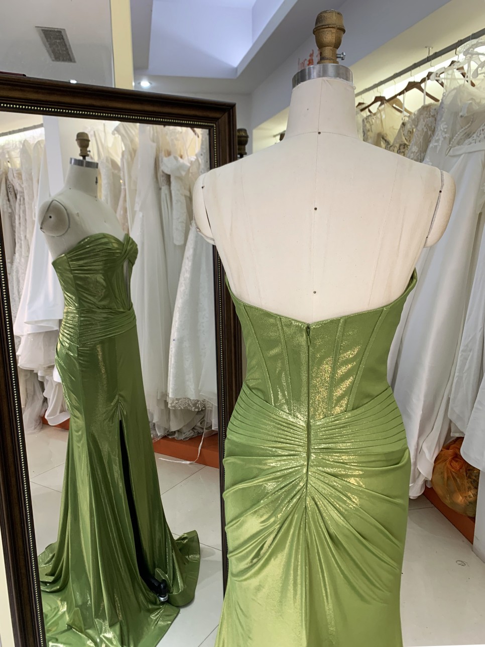 Elegant Greenery Cross Collar Strapless Pleat Design Corset Glitter Satin Fabric Prom Dresses for Women Mermaid Ball Gown