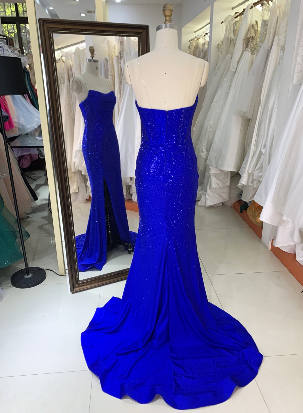 2025 Royal Blue Strapless Evening Gown Long Prom Dress Front Split Floor-Length Mermaid Prom Dress Rhinestone Detail
