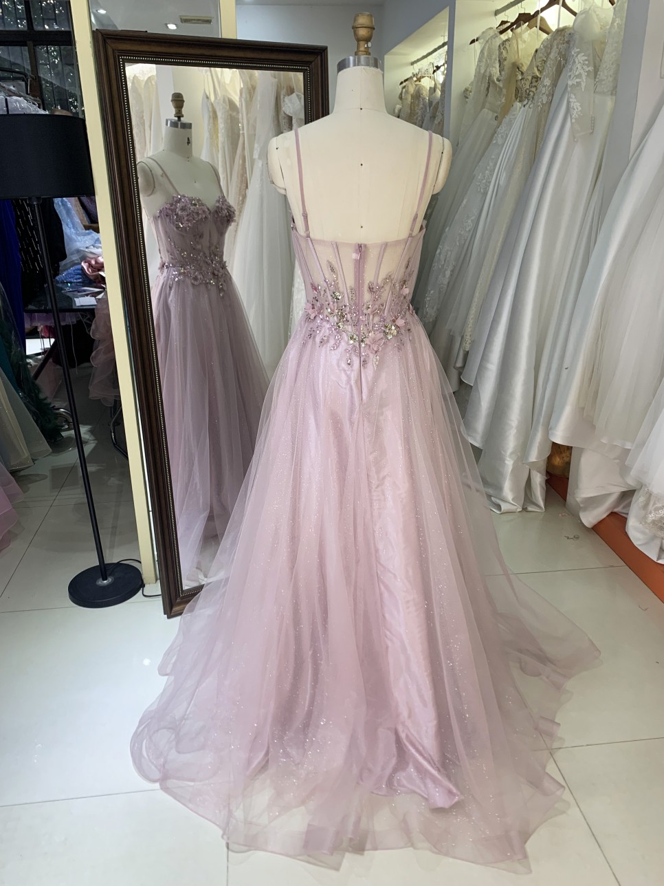 Chic Dark Rose Elegant Princess Sleeveless A-Line Tulle Prom Plunging V-Neck Open Back Romantic Floor-Length Evening Wear