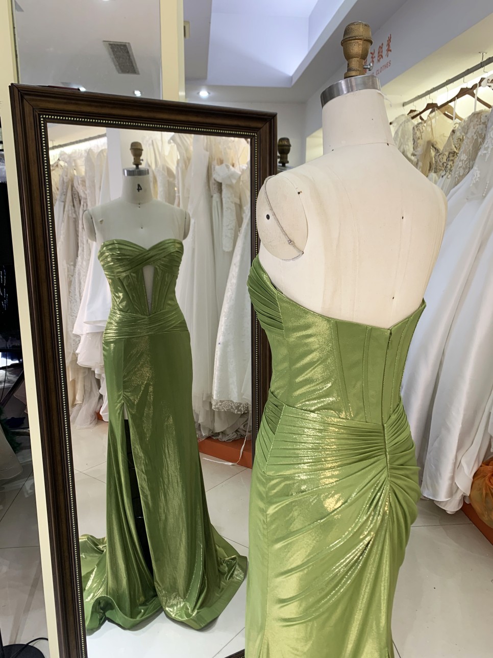 Elegant Greenery Cross Collar Strapless Pleat Design Corset Glitter Satin Fabric Prom Dresses for Women Mermaid Ball Gown