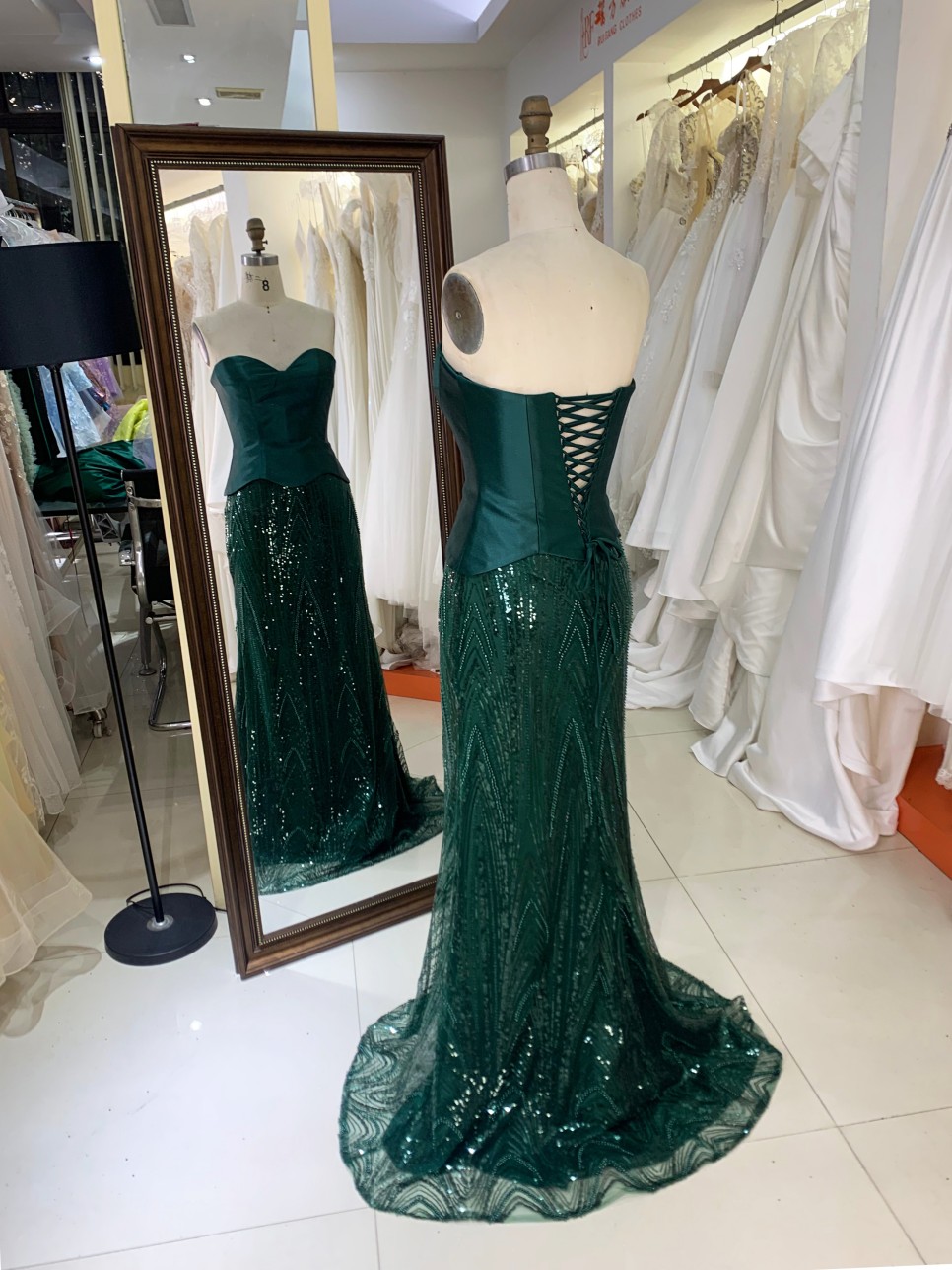 Chic Emerald Green Mermaid Gown 2pc Corset Backless Embellishment Sparkly Crocheted Party Style Dress Natural Perfect Style