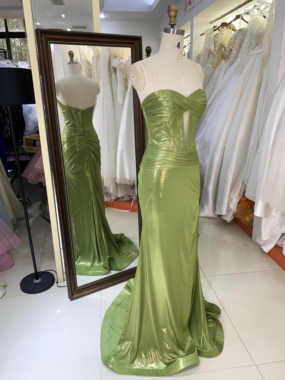 Elegant Greenery Cross Collar Strapless Pleat Design Corset Glitter Satin Fabric Prom Dresses for Women Mermaid Ball Gown