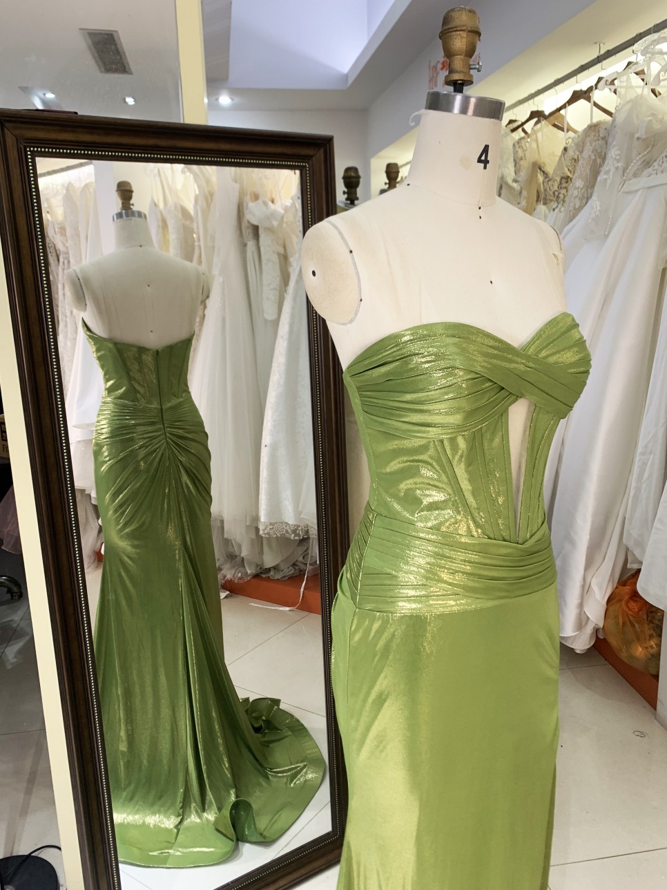 Elegant Greenery Cross Collar Strapless Pleat Design Corset Glitter Satin Fabric Prom Dresses for Women Mermaid Ball Gown