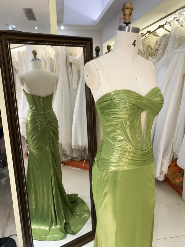 Elegant Greenery Cross Collar Strapless Pleat Design Corset Glitter Satin Fabric Prom Dresses for Women Mermaid Ball Gown