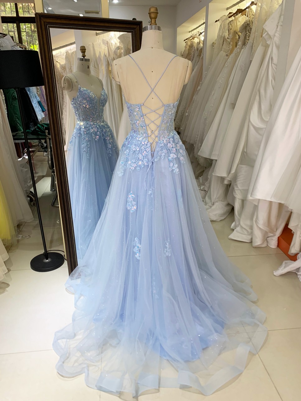 Wholesale Ruffle Fashion Elegant Blue A-Line Prom Dress with Lace Flower Embroidery Party-Style Prom Evening Gown Dress
