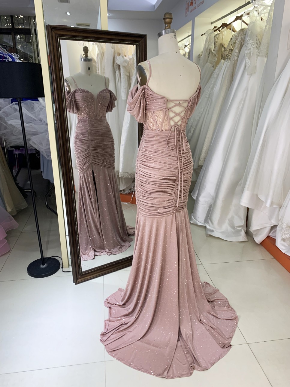 Elegant Long Evening Dress off Shoulder Floor Length with Special Design Formal Party Evening Dresses for Women