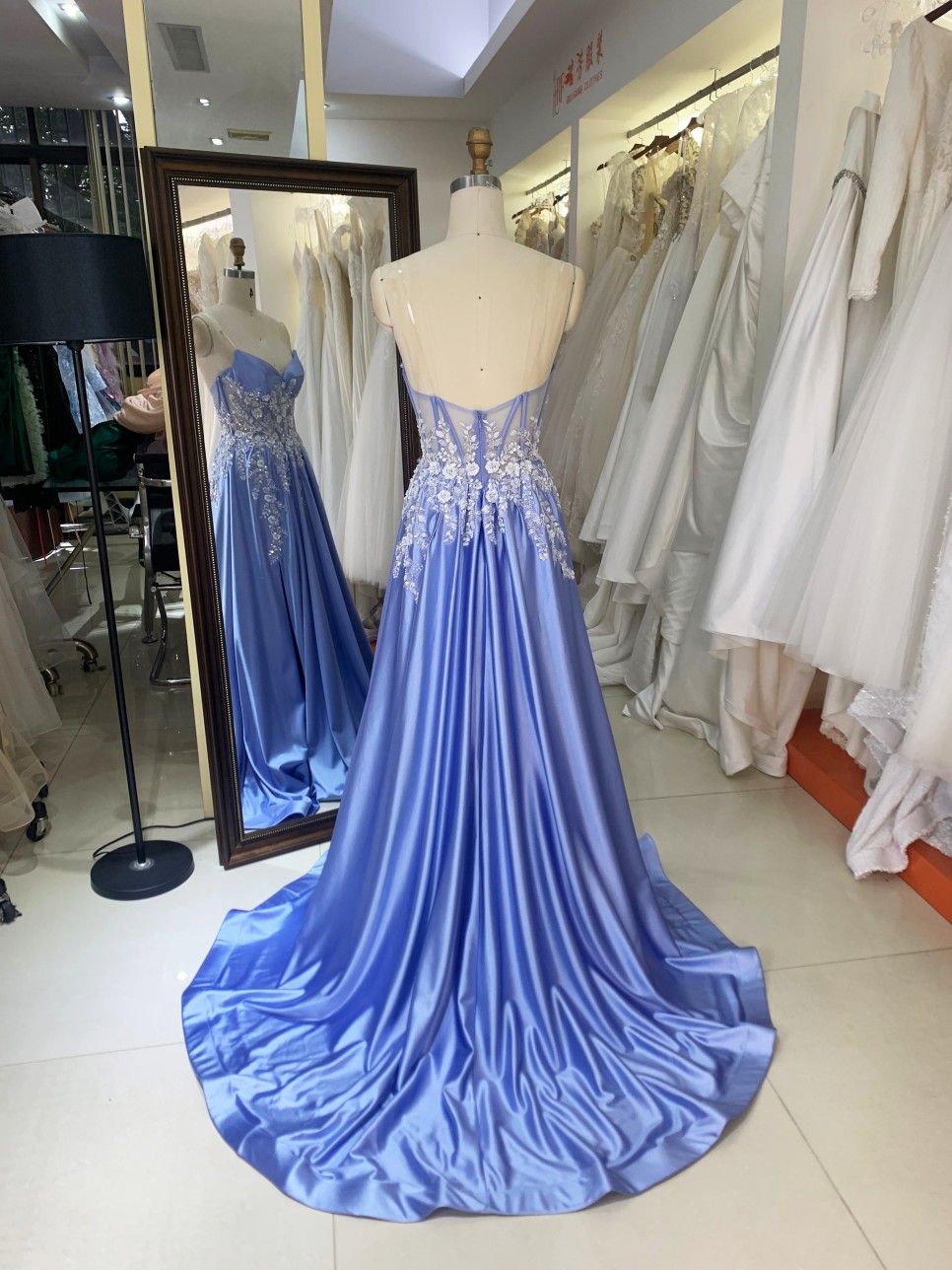 2025 Chic Light Blue Applique Deep V-Neck Floor-Length Mermaid Formal Prom Evening Gown Satin Fabric Embellishment Sweep Train
