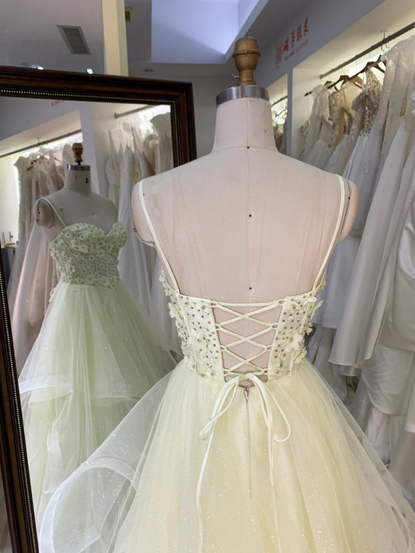 2025 Light Yellow Fluffy Sequined Lace Embroidery A-Line Floor-Length Sleeveless V-Neck Princess Formal Prom Dress Asymmetric