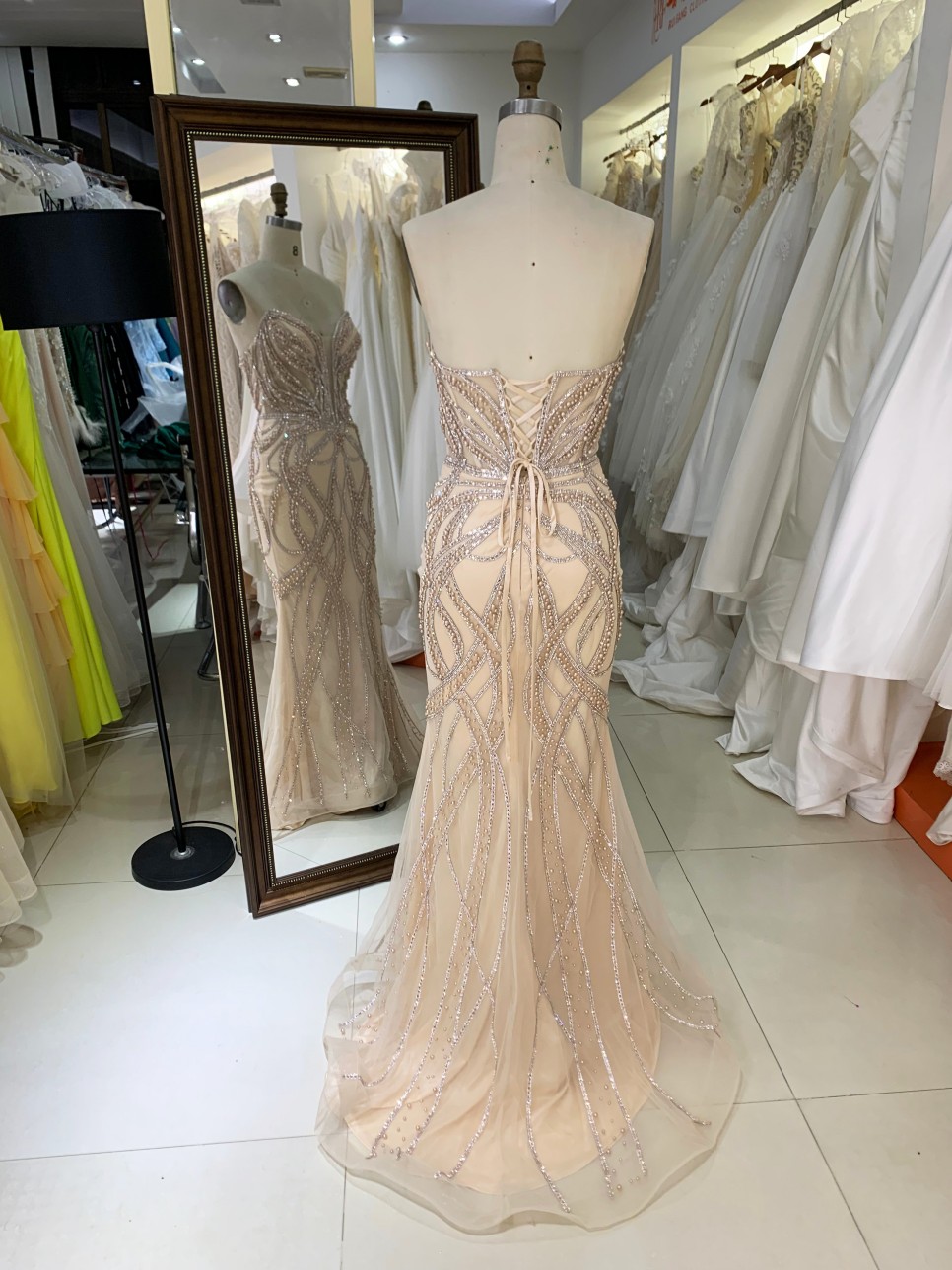 Wholesale champagne New Beading Sleeveless Mermaid Zipper up Back Prom Evening Dresses 2025