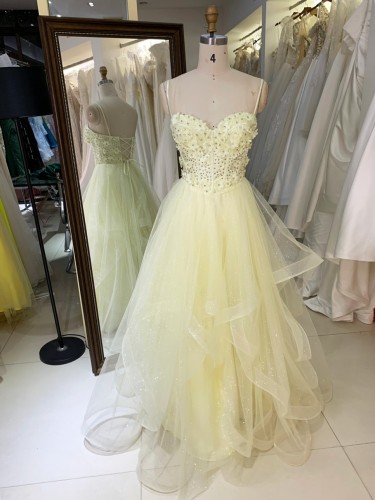 2025 Light Yellow Fluffy Sequined Lace Embroidery A-Line Floor-Length Sleeveless V-Neck Princess Formal Prom Dress Asymmetric