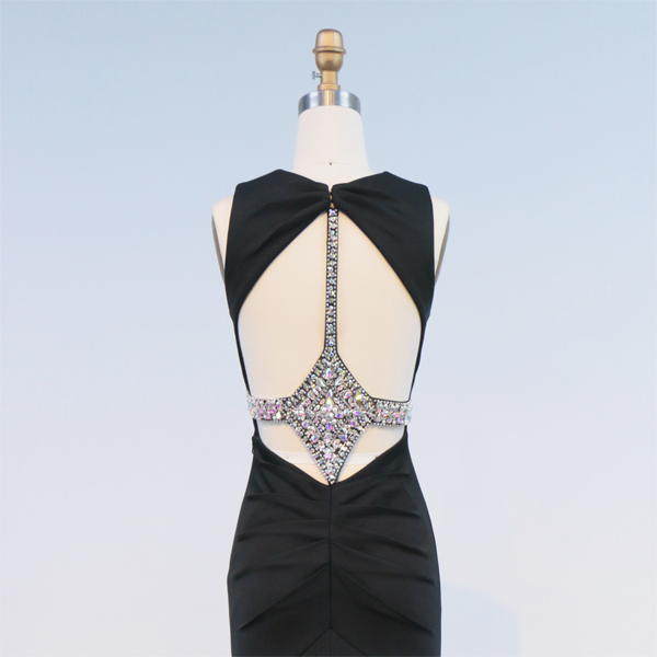 Red Black Wholesale Evening Dresses Deep V Sleeveless Mermaid Satin Open Back Evening Dresses