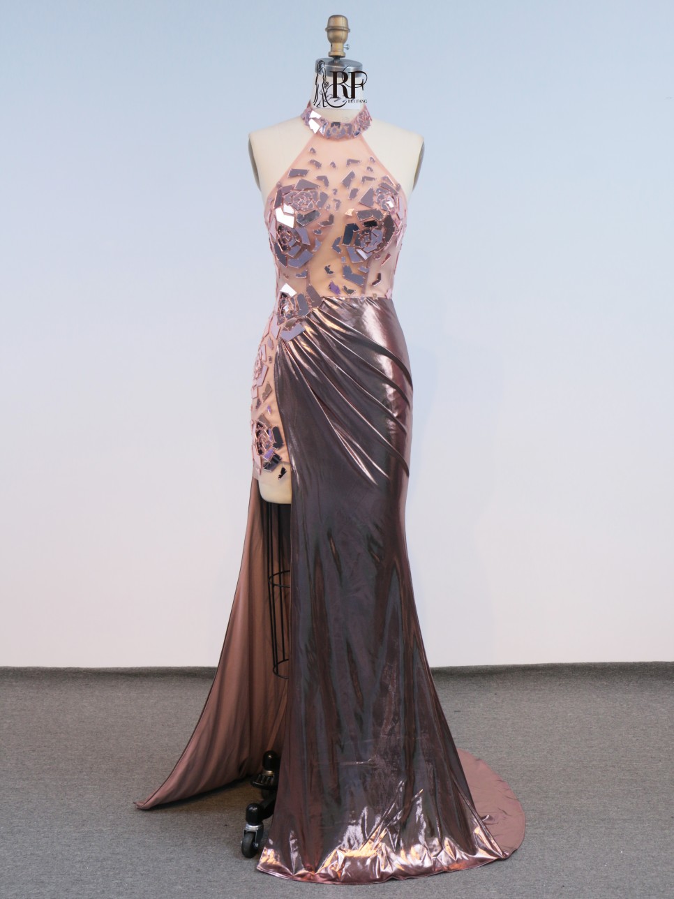 Sexy Sleeveless Beautiful Floor Length Dressed Evening Dress with Rhinestone Bling Evening Dresses