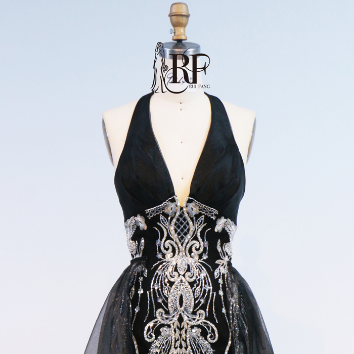 2026 New Fashion Design Luxury Black Mesh Overlay Lace Halter Neck Breathable Anti-Static Natural Waist Party Evening Dress