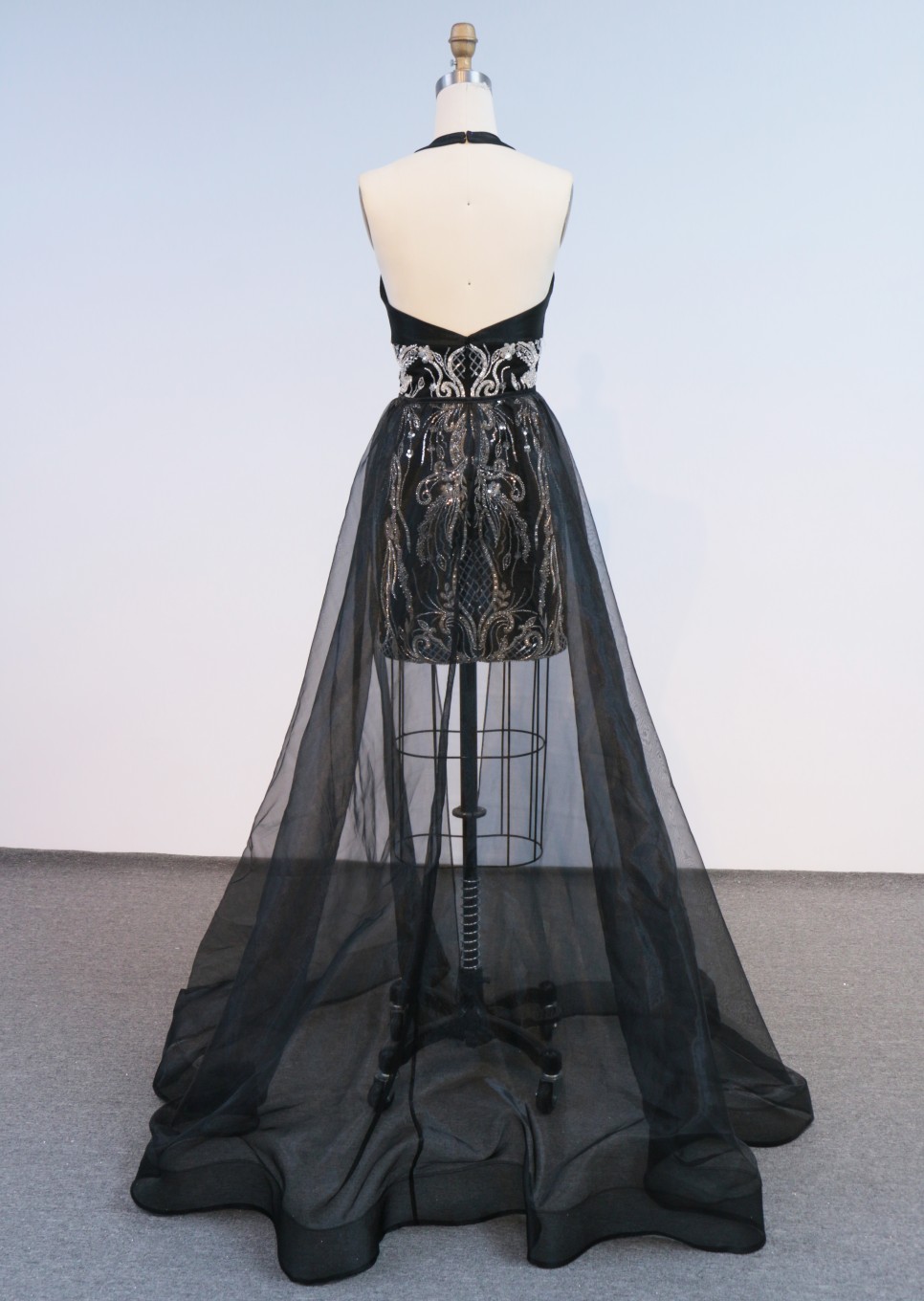 2026 New Fashion Design Luxury Black Mesh Overlay Lace Halter Neck Breathable Anti-Static Natural Waist Party Evening Dress