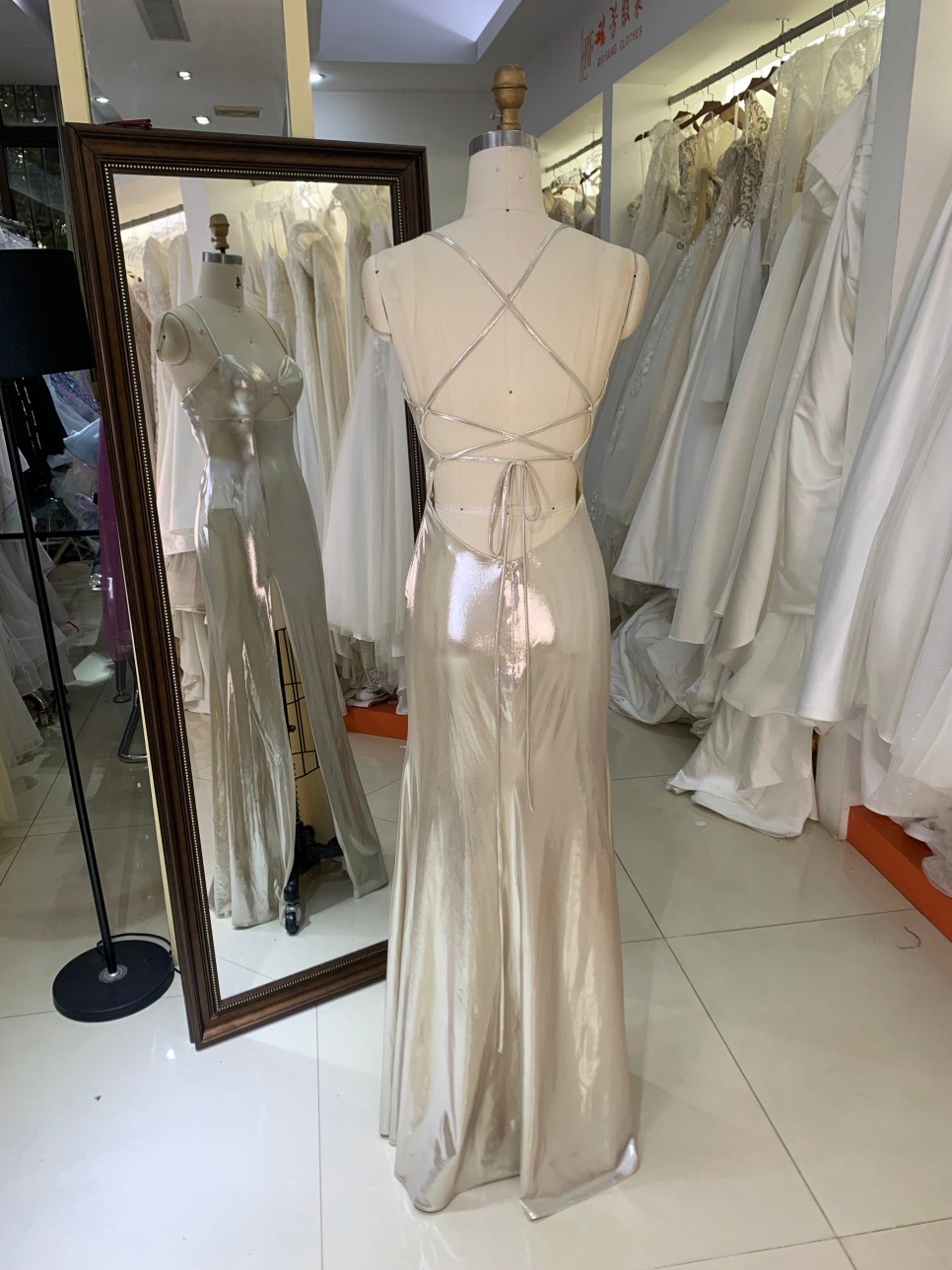 2026 Champagne Satin Trumpet/Mermaid Natural Waist Evening Gown Spaghetti Straps Pleat Sweep Train Solid Floor-length Prom Dress