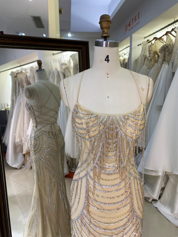 2026 High Quality Elegant V-neck Sequined Tassel Crystal Chain Style Sweep Train Floor-Length Mermaid Luxury Evening Dress Women