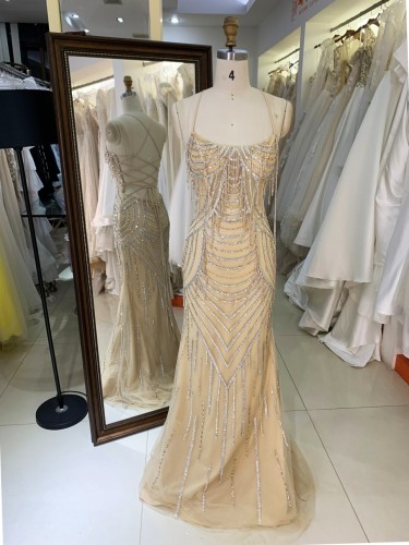 2026 High Quality Elegant V-neck Sequined Tassel Crystal Chain Style Sweep Train Floor-Length Mermaid Luxury Evening Dress Women