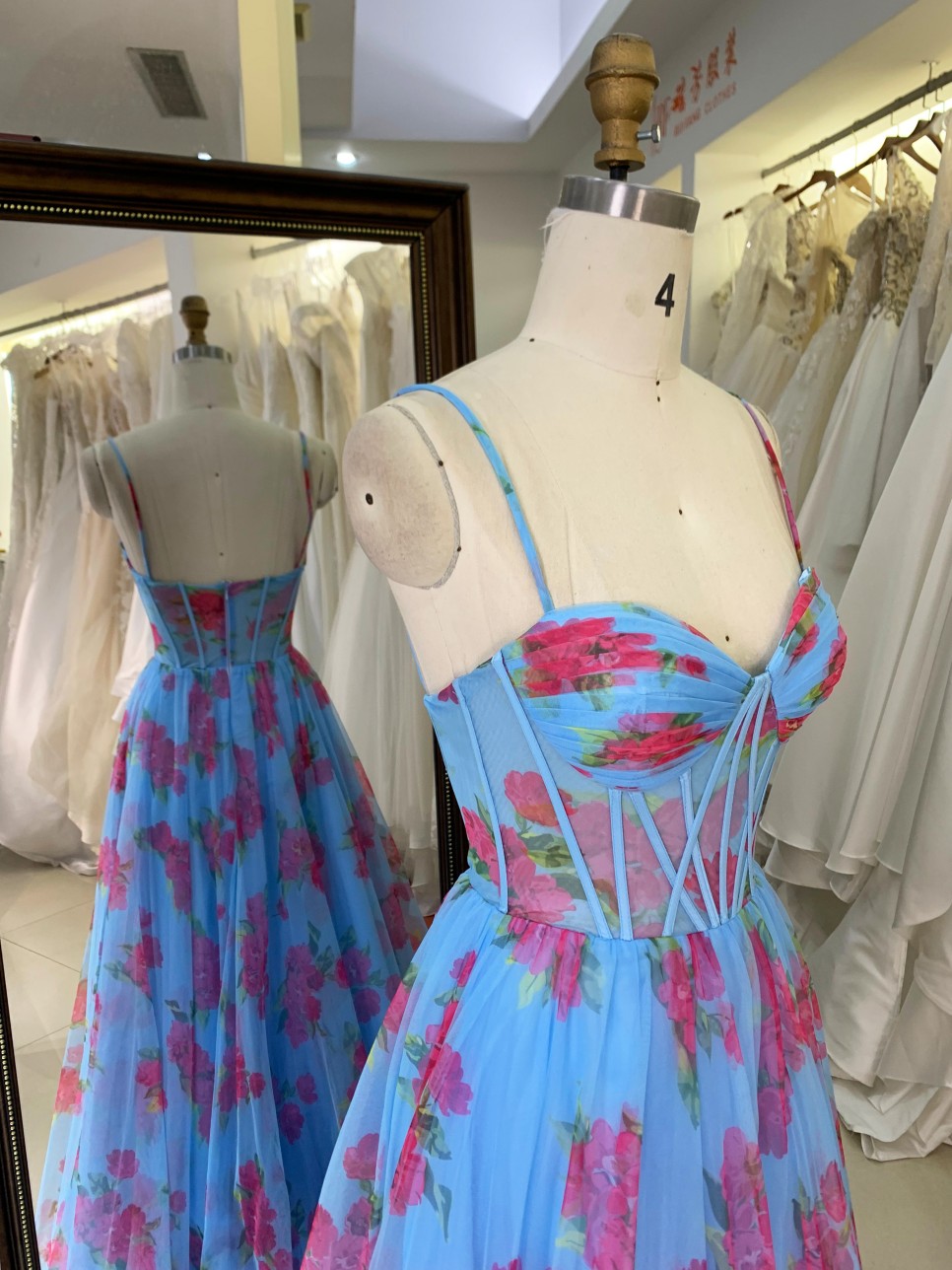 2026 High Quality A-line Tulle Prom Dress Sweetheart Neck Floor-Length with Pleated Floral Print Luxury Prom Dress