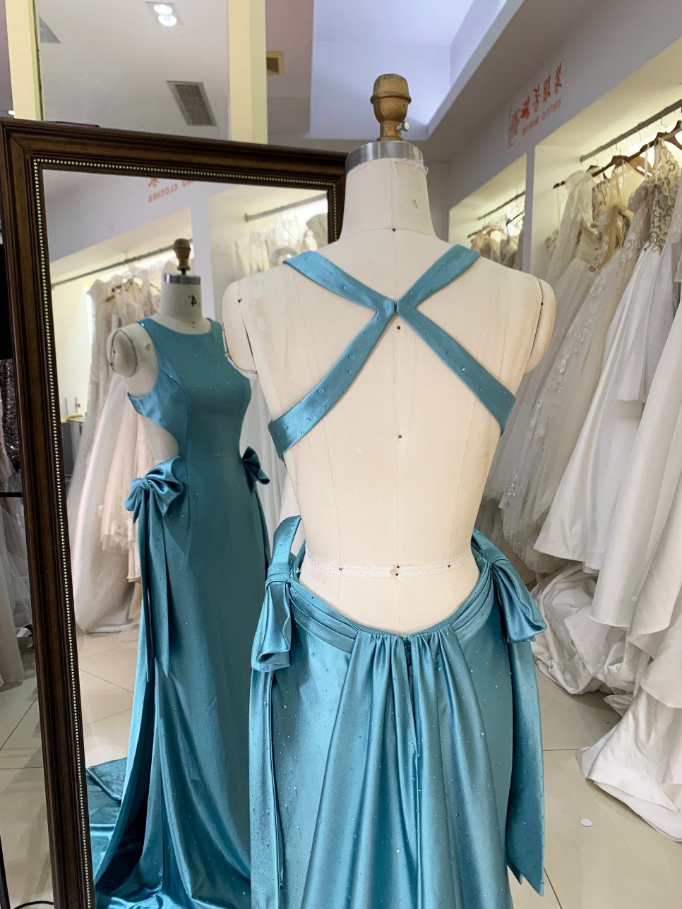 2026 Slit Gown Butterfly Evening Dresses Backless New Satin Dresses with Special Designs for Women