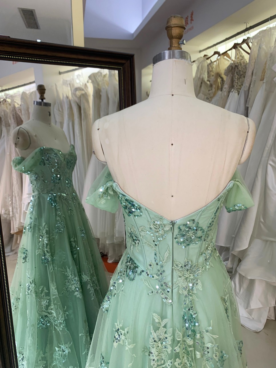 2026 Slit Gown Butterfly Evening Dresses Backless New Satin Dresses with Special Designs for Women