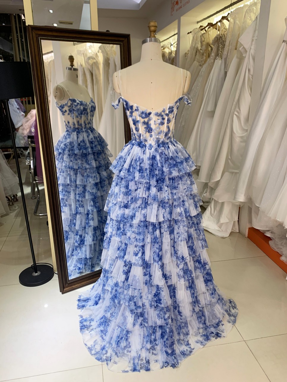 2026 High Quality Elegant Light Blue Floral Printed Tiered Floor-Length Sweep Train Prom Dresses Slit Spaghetti Strap
