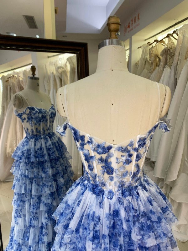 2026 High Quality Elegant Light Blue Floral Printed Tiered Floor-Length Sweep Train Prom Dresses Slit Spaghetti Strap