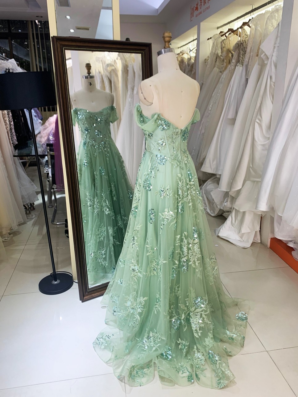 2026 Slit Gown Butterfly Evening Dresses Backless New Satin Dresses with Special Designs for Women