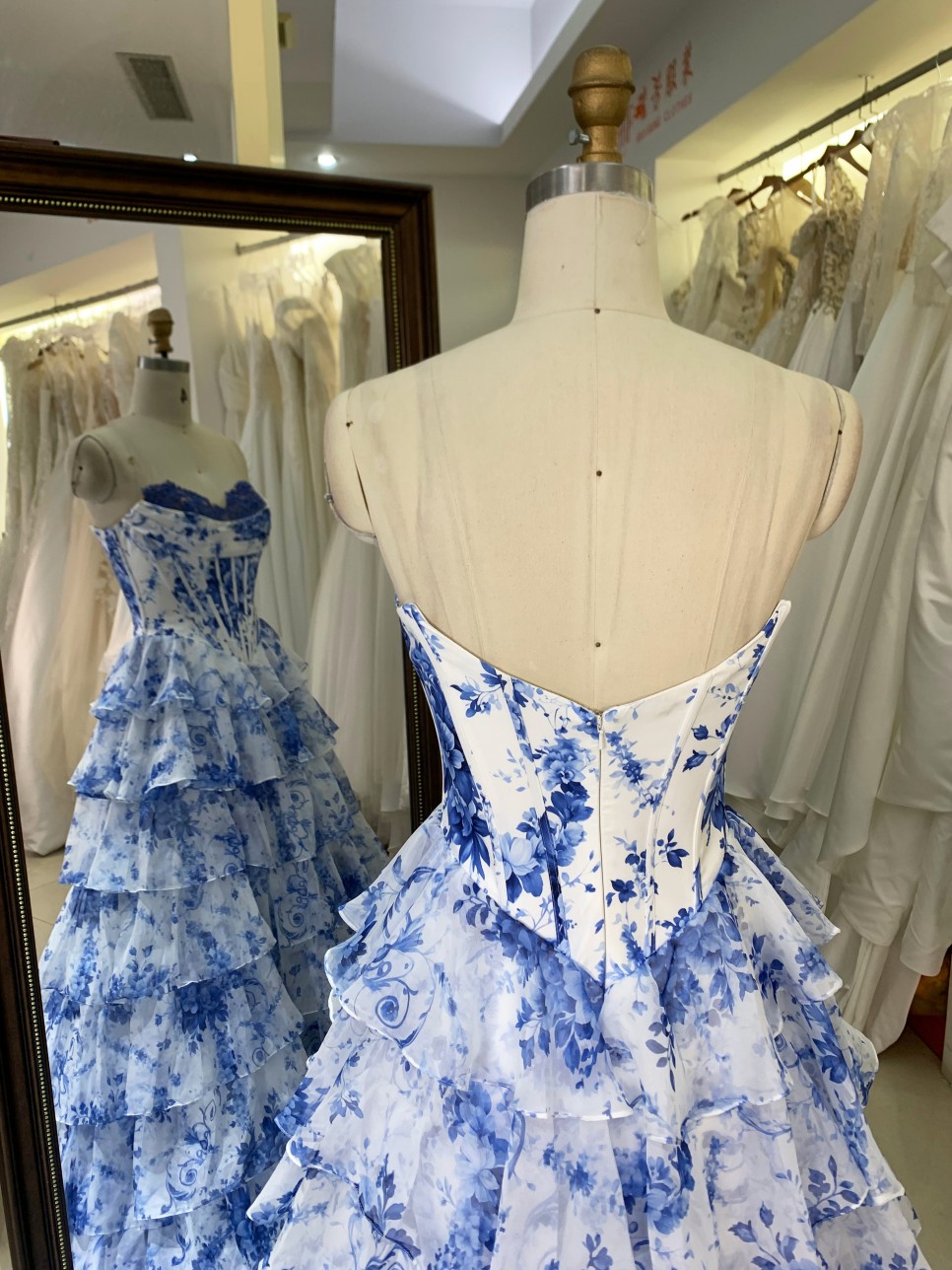 Blue Flower Print Sweetheart Embroidery a Line Corset Princess Prom Dresses