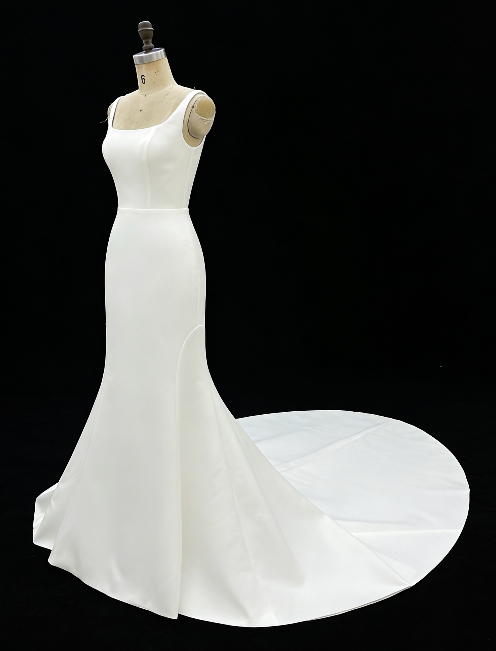 2026 Elegant Simple Design Bridal Floor-Length Wedding Gown Classic for Brides