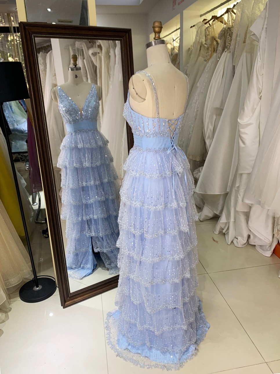 New Fashionable Sky Blue Ball Gown Prom Dress Ruffle Princess Skirt with V Neck Evening Dresses Sleeveless for Party
