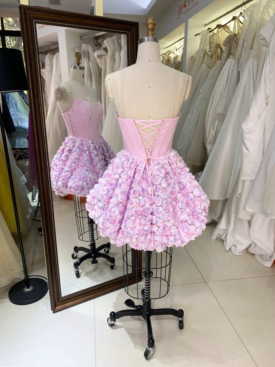 Luxury Party Style Short Prom Dress with 3D Flowers Short Evening Dresses Mini Homecoming Dress with Lace up Back