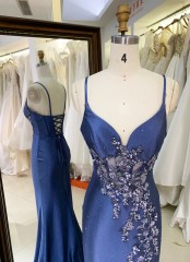 Elegant Lace Back Pleated Satin Slit with Embroidery Flowers Bodice Fitted Party A-Line Floor-Length Evening Dresses