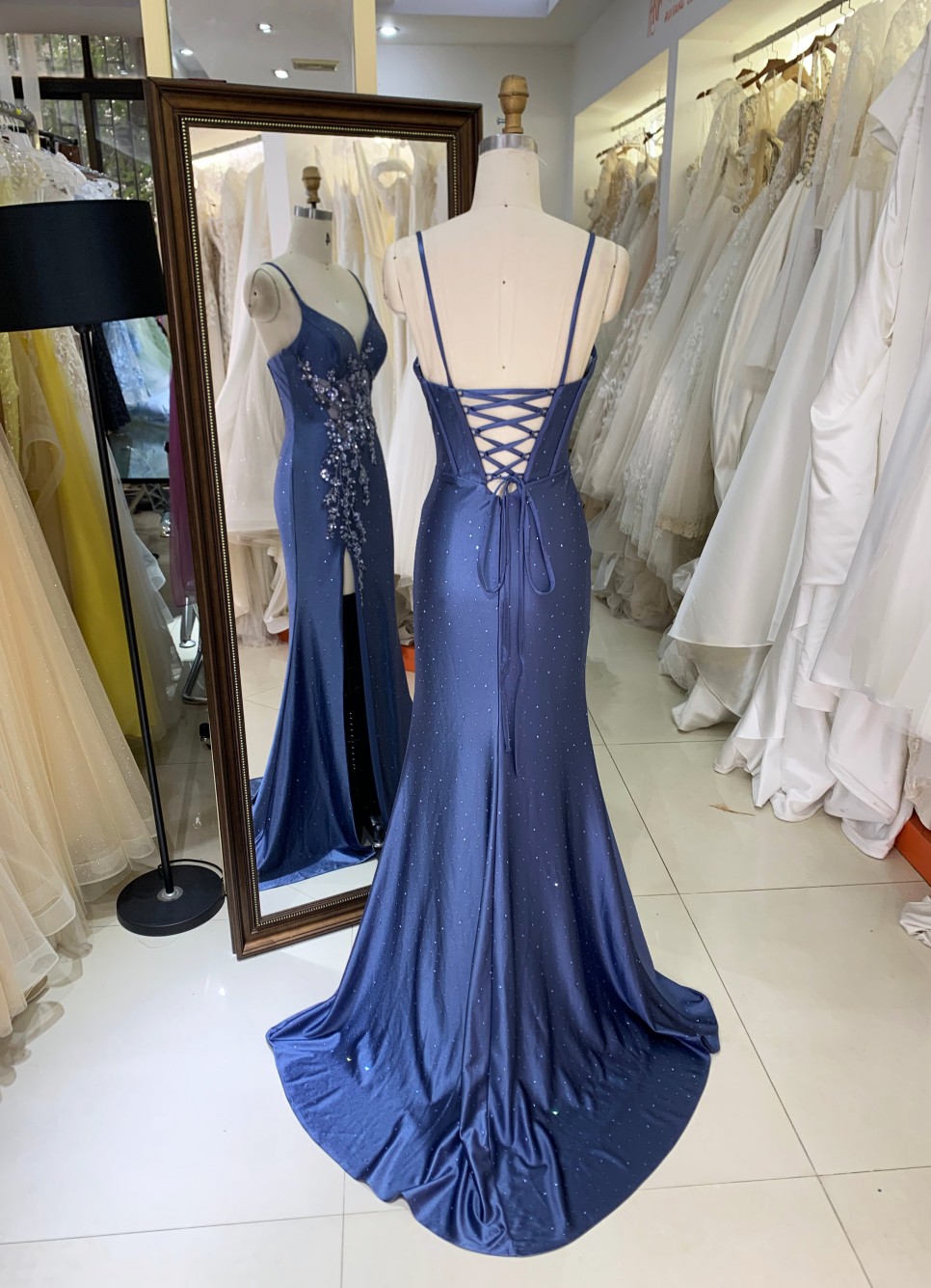 Elegant Lace Back Pleated Satin Slit with Embroidery Flowers Bodice Fitted Party A-Line Floor-Length Evening Dresses